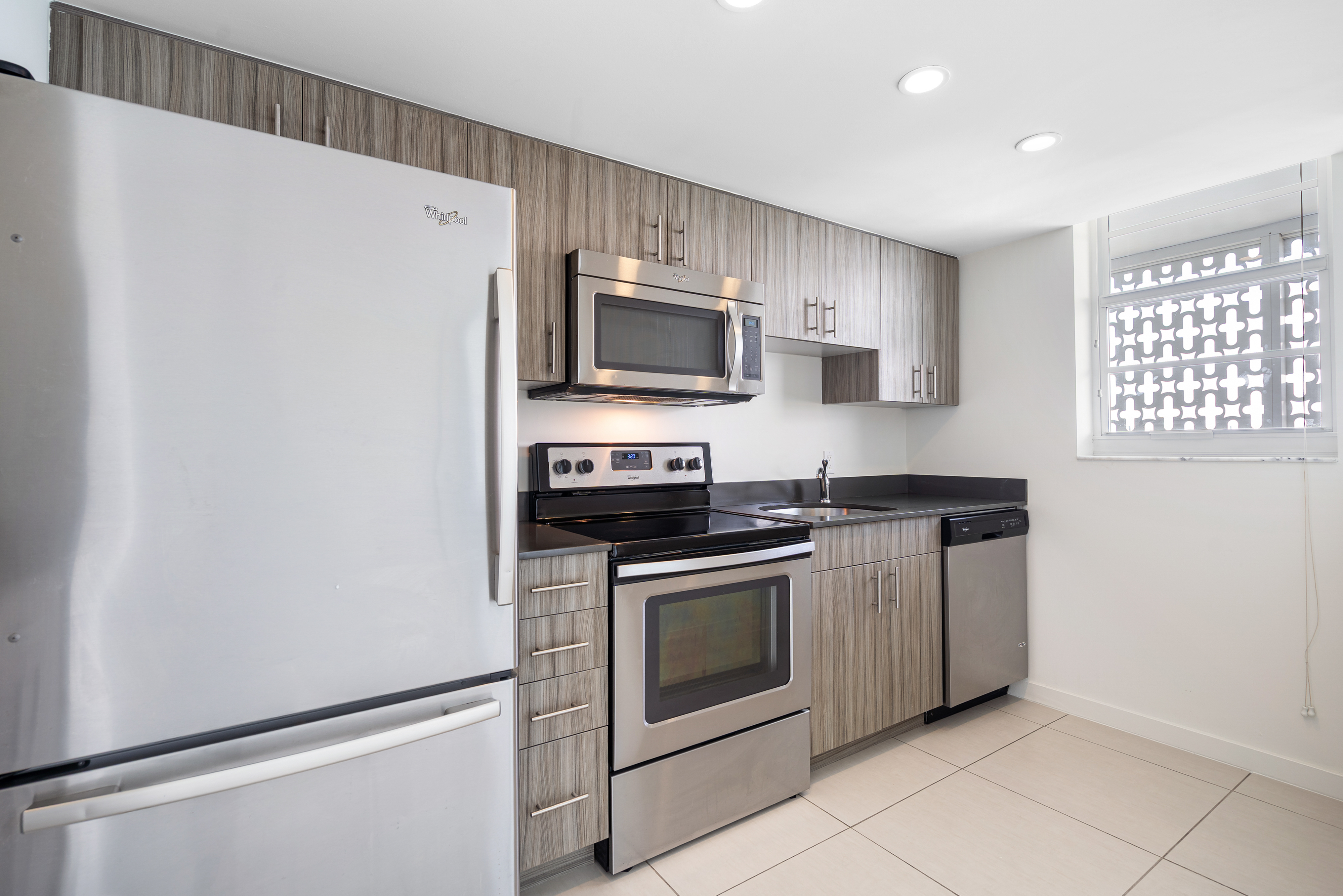 Southgate Towers - Miami, FL - Kitchen 