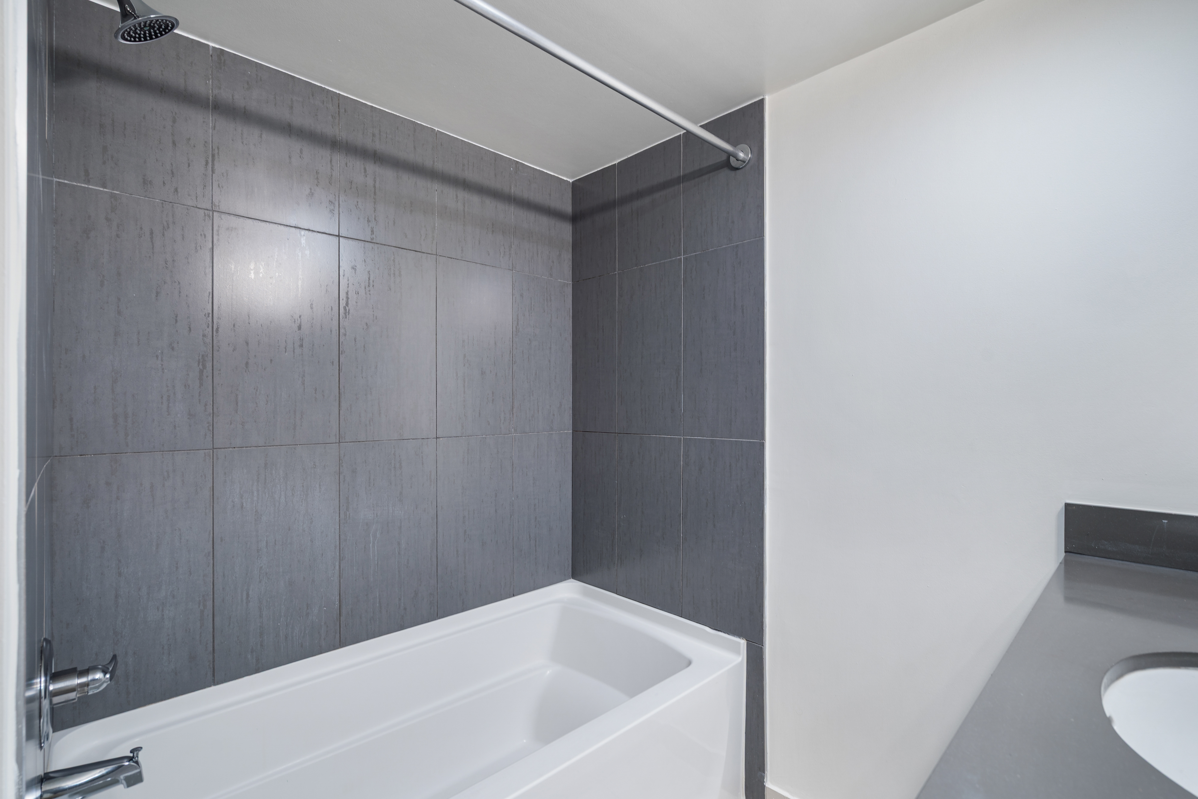 Southgate Towers - Miami, FL - Bathroom