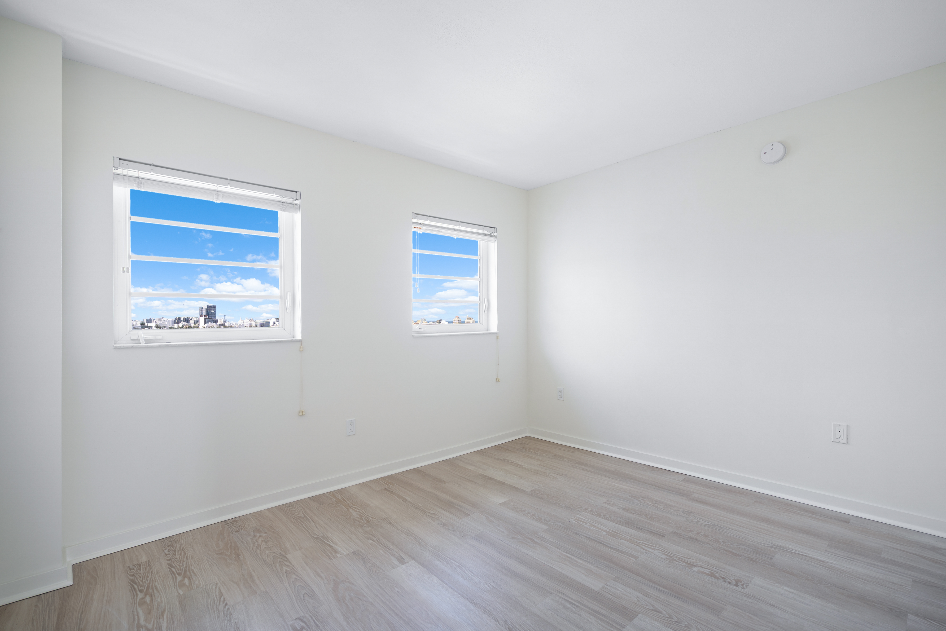 Southgate Towers - Miami, FL - Bedroom